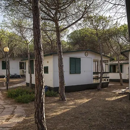בית נופש Appealing Mobile Home In Sorso With Garden *